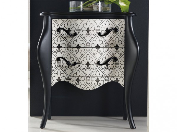photo2blackandwhitepaintedchest